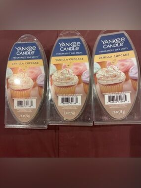 Yankee Candle “Vanilla Cupcake” Wax Melts 2.6oz (Lot of  3 Packages)